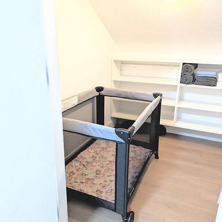 Centrally Located, Modern, 2 Bedroom Home Ванкувър Екстериор снимка